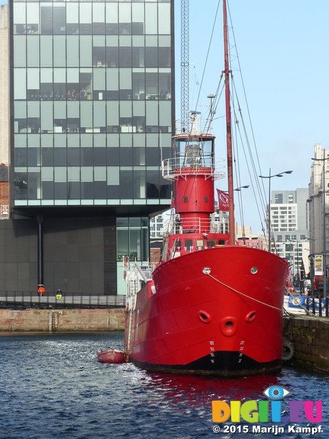 FZ023997 Lighthouse boat, Liverpool